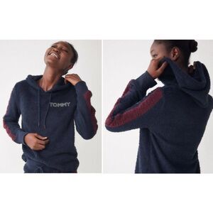 Tommy Hilfiger X Urban Outfitters Marshmallow Hoodie Pullover Sweatshirt